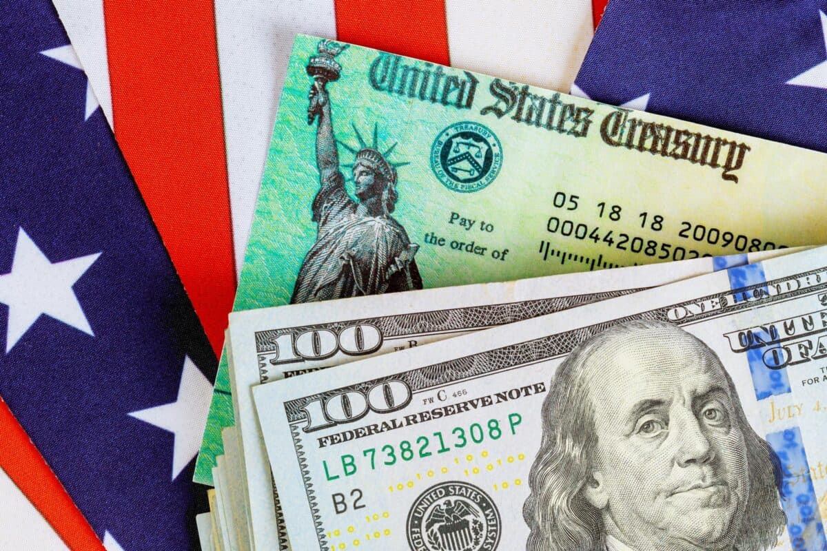 Nuevos Cheques de Ayuda se Entregarán en estos 3 Estados de Estados