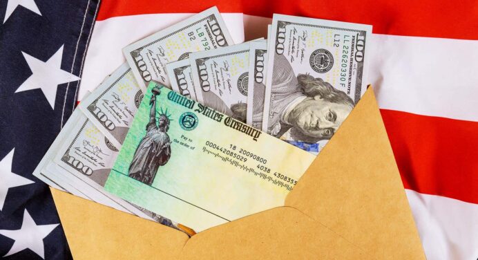 Estos 12 Estados de Estados Unidos Entregarán Cheques de Hasta $1000 Dólares a quienes Cumplan estos Requisitos
