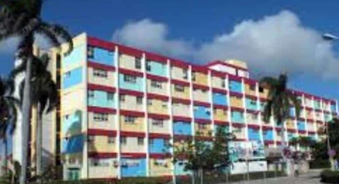Hospital Lenin Cuba