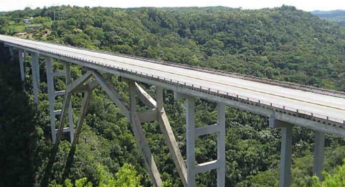 Puente de Bacunayagua