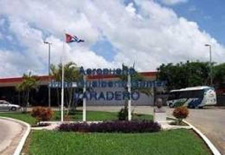 Aeropuerto Internacional Juan Gualberto Gómez D-Cuba