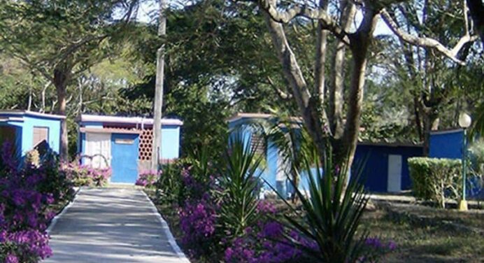 Campismo Poza Azul