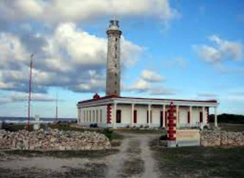 Faro de Punta Lucrecia