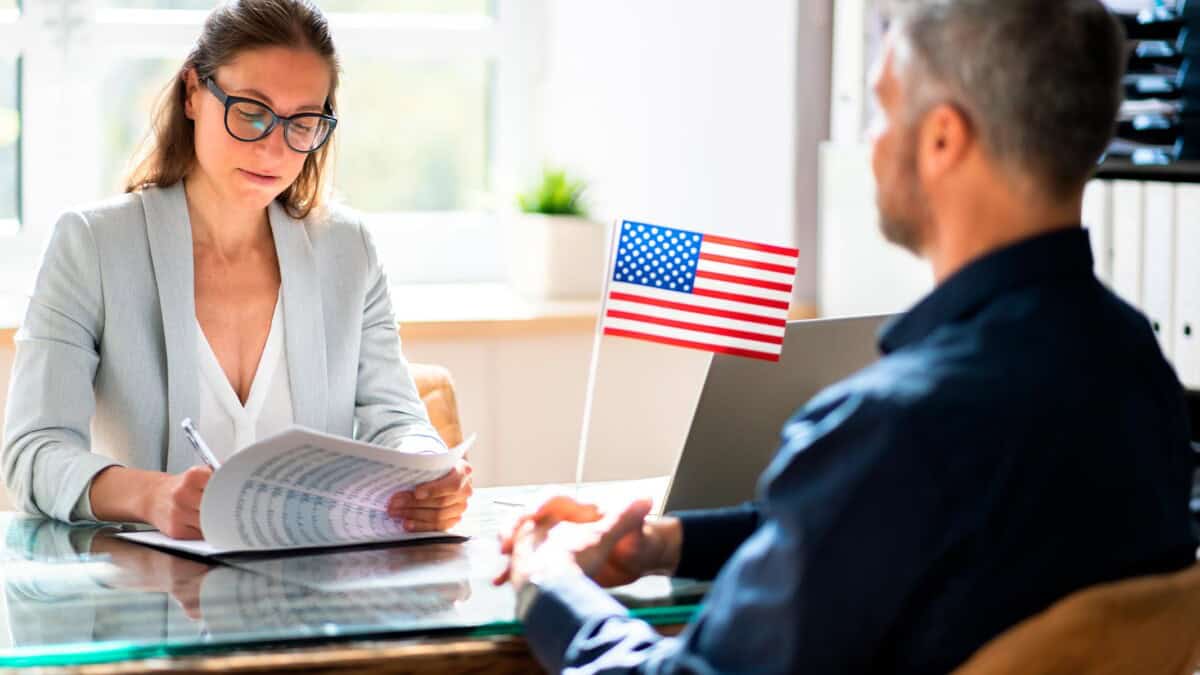 50 Términos Clave que Todo Cubano Debe Conocer Antes de Solicitar una Visa Estadounidense