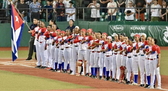 Abandonan Delegación Nacional Atletas del Béisbol Cubano que Participaron en Copa Mundial Femenina