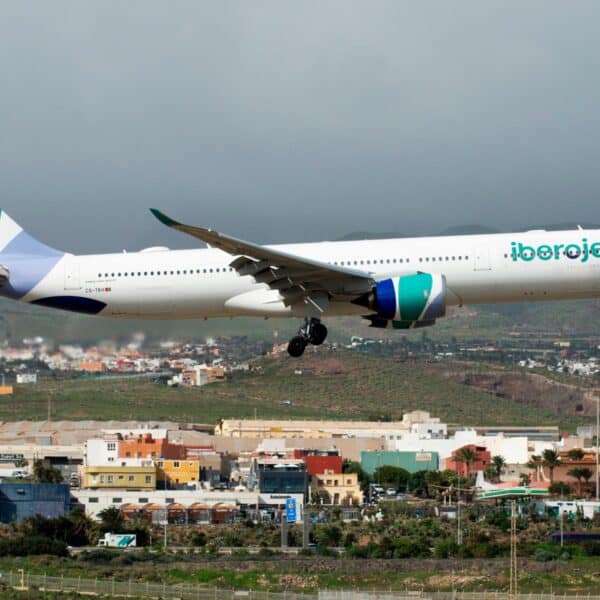 Aerolinea Internacional IberoJet Cancela Vuelos a Cuba