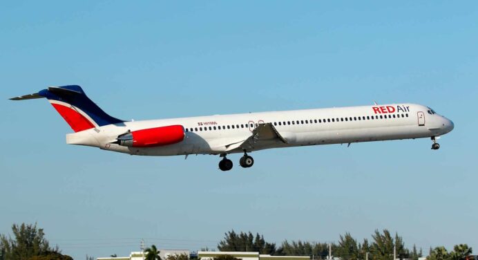 Aerolínea Internacional Red Air Prevé Iniciar Vuelos a Cuba