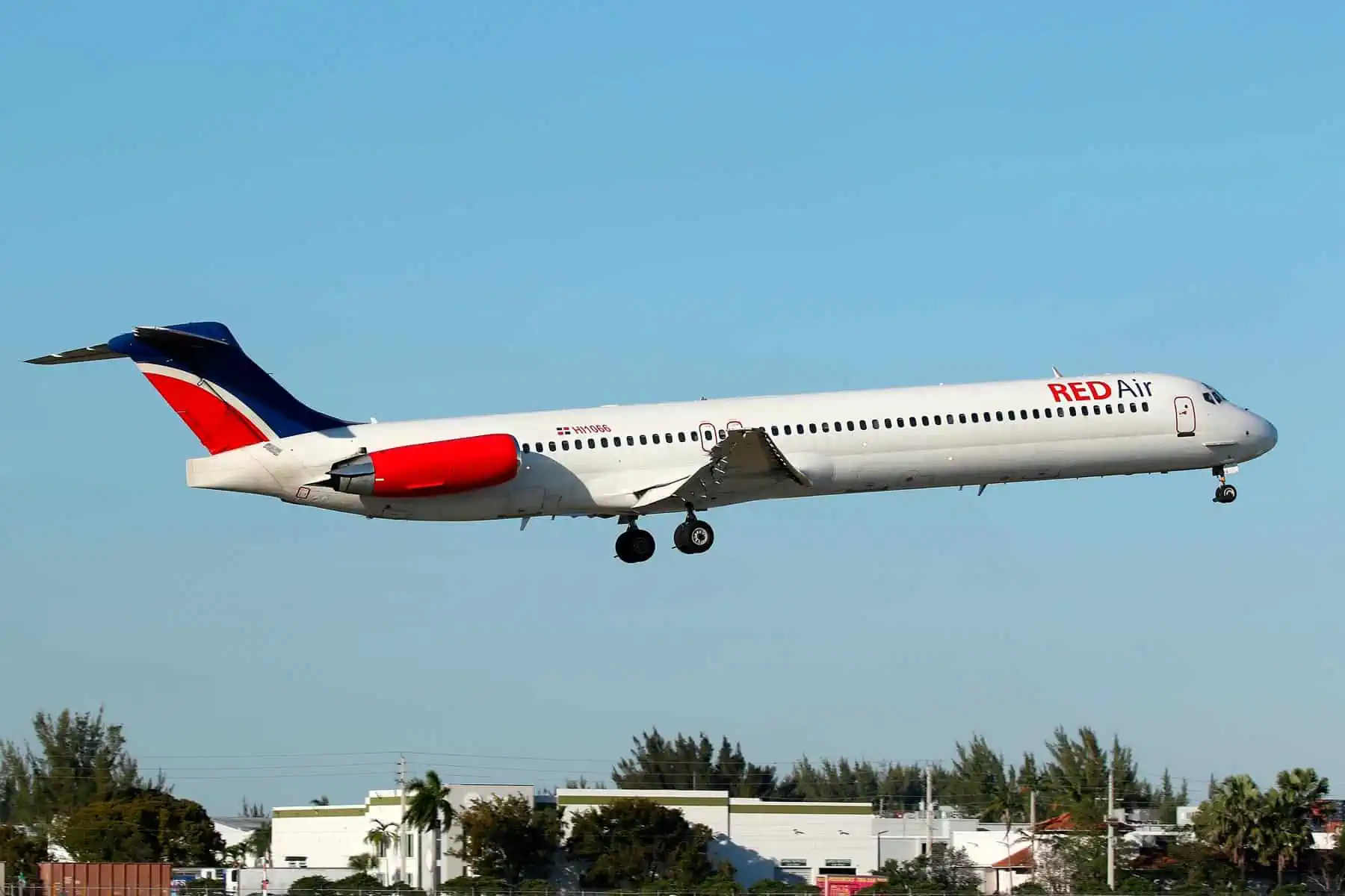 Aerolínea Internacional Red Air Prevé Iniciar Vuelos a Cuba