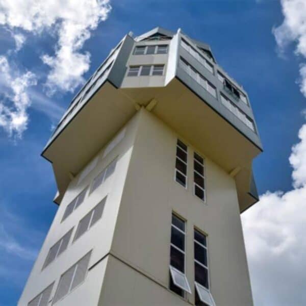 Aeropuerto oriental Cubano inaugura Nueva Torre de Control con Tecnología de Primera