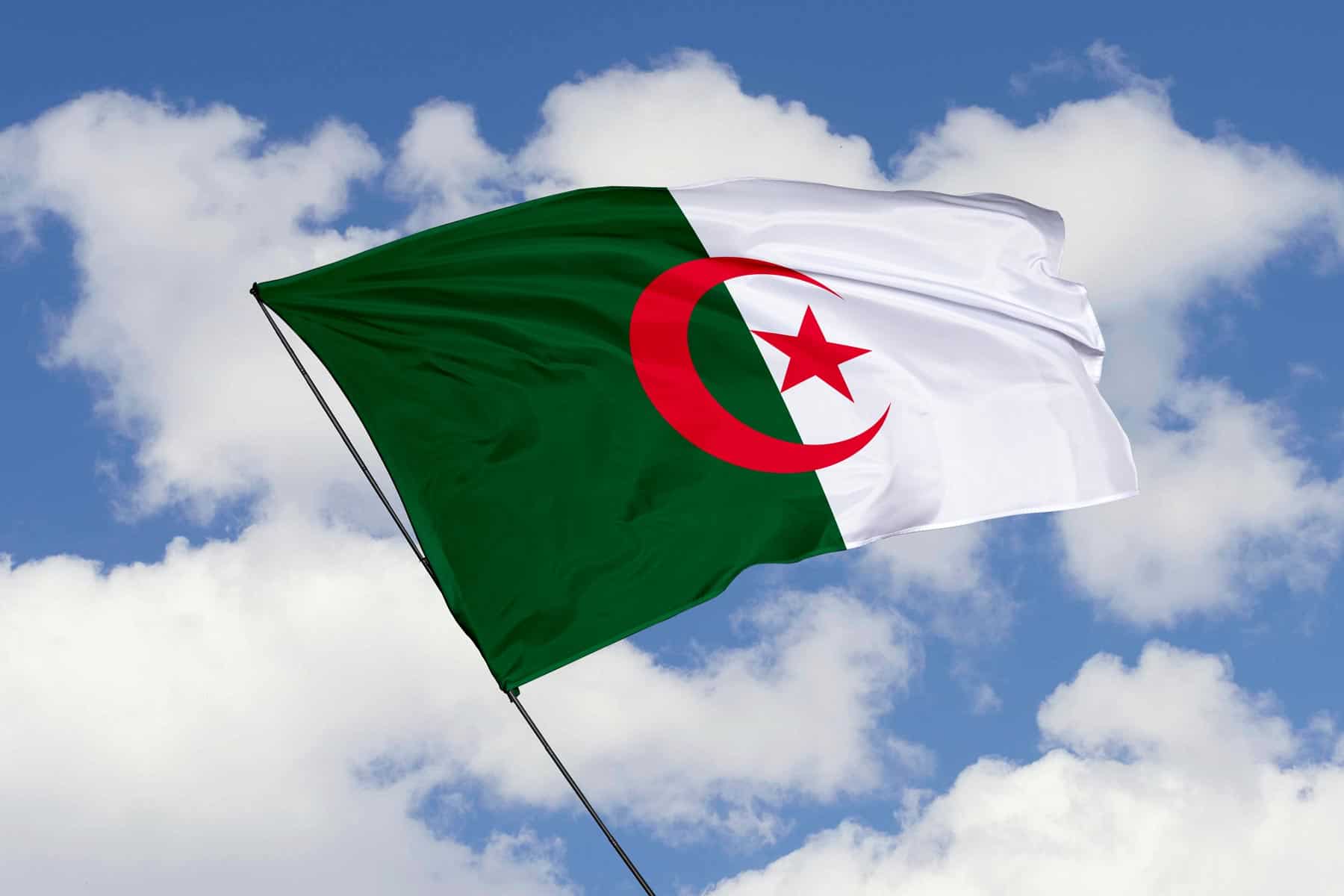Argelia envía Donativo de Alimentos a Cuba