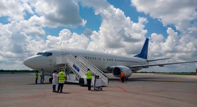 Arriba a Cuba Sexto Vuelo de Deportación de Migrantes Procedente de Estados Unidos
