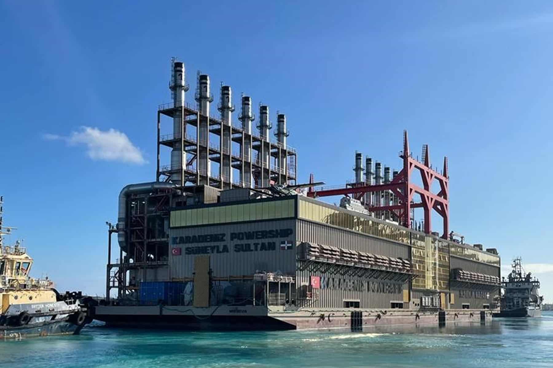 Arriba a la Bahía de La Habana Nueva Central de Generación Eléctrica Flotante 