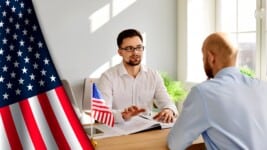 Así Puedes Aprobar tu Entrevista Migratoria en EE. UU.: Guía Práctica Para Cubanos