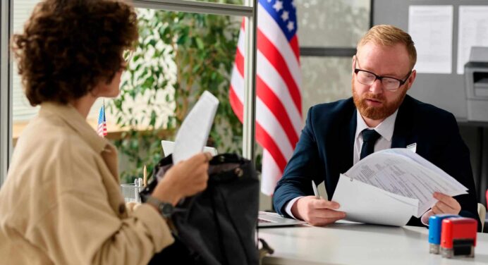 Asilo en EE. UU. Para Cubanos: La Guía Más Completa de 2025