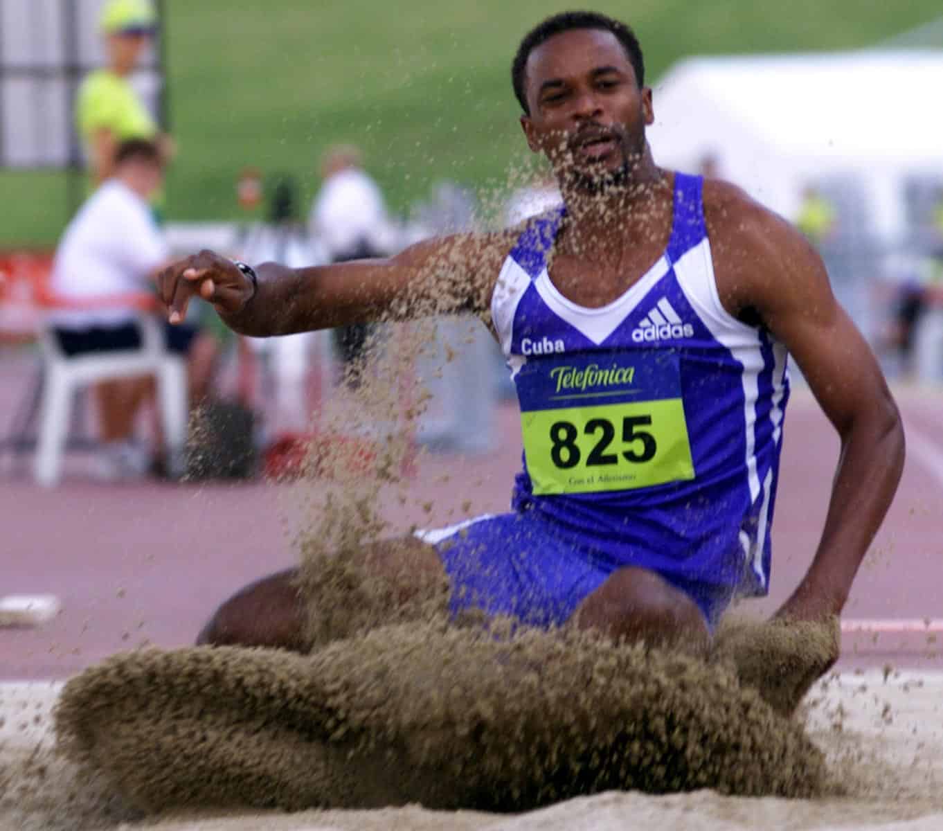 Atleta Cubano Alcanza Premio Marca Leyenda