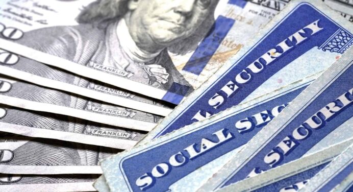 ¿Quiénes podrían Recibir Aumento en Cheques Mensuales del Seguro Social en Estados Unidos?