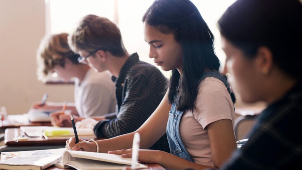 Becas destacadas en Suecia para cubanos (con enfoque práctico)