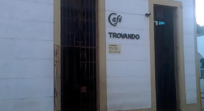 Café Trovando