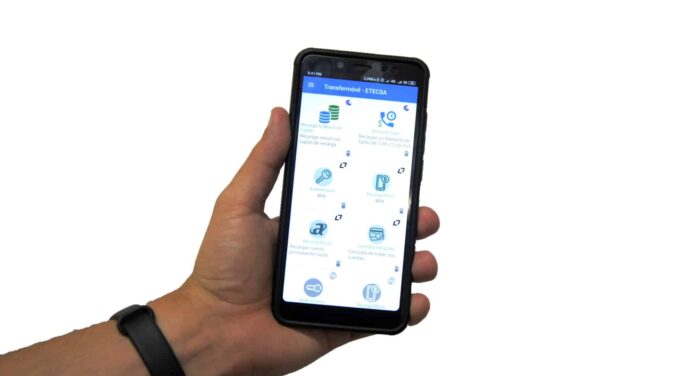 Cantidad de Usuarios y Servicios de la Aplicación Transfermóvil
