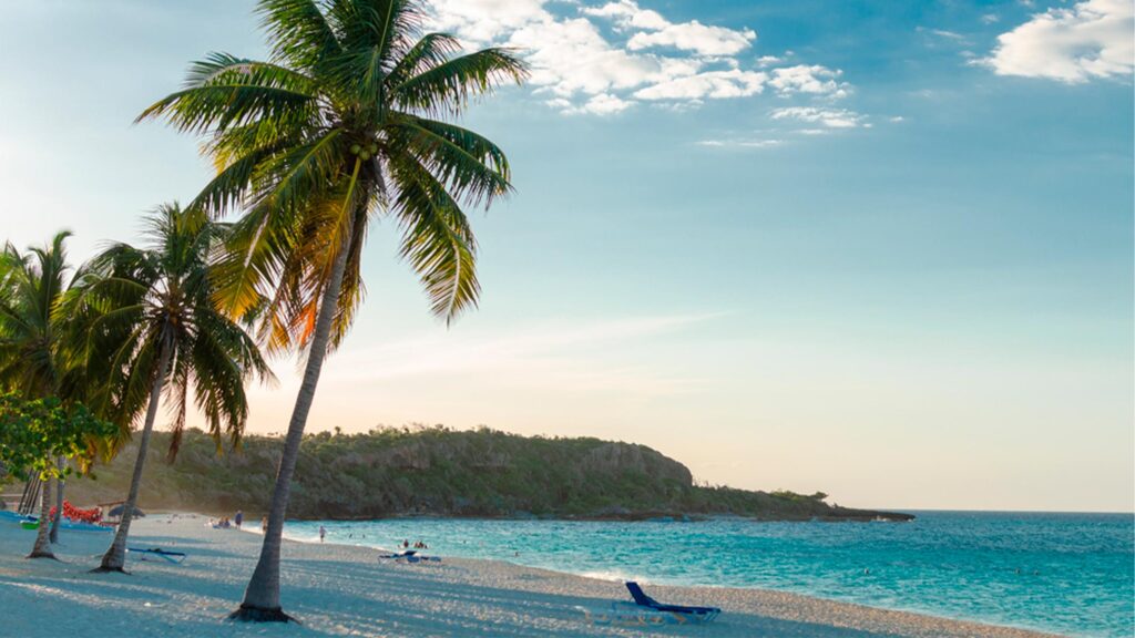 Características naturales de Playa Esmeralda