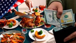 Thanksgiving Day: Cena Completa Desde $4 por Persona en Estas Tiendas