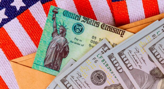 Cheque de Estímulo Extra en un Estado Norteamericano Como Alivio Energético