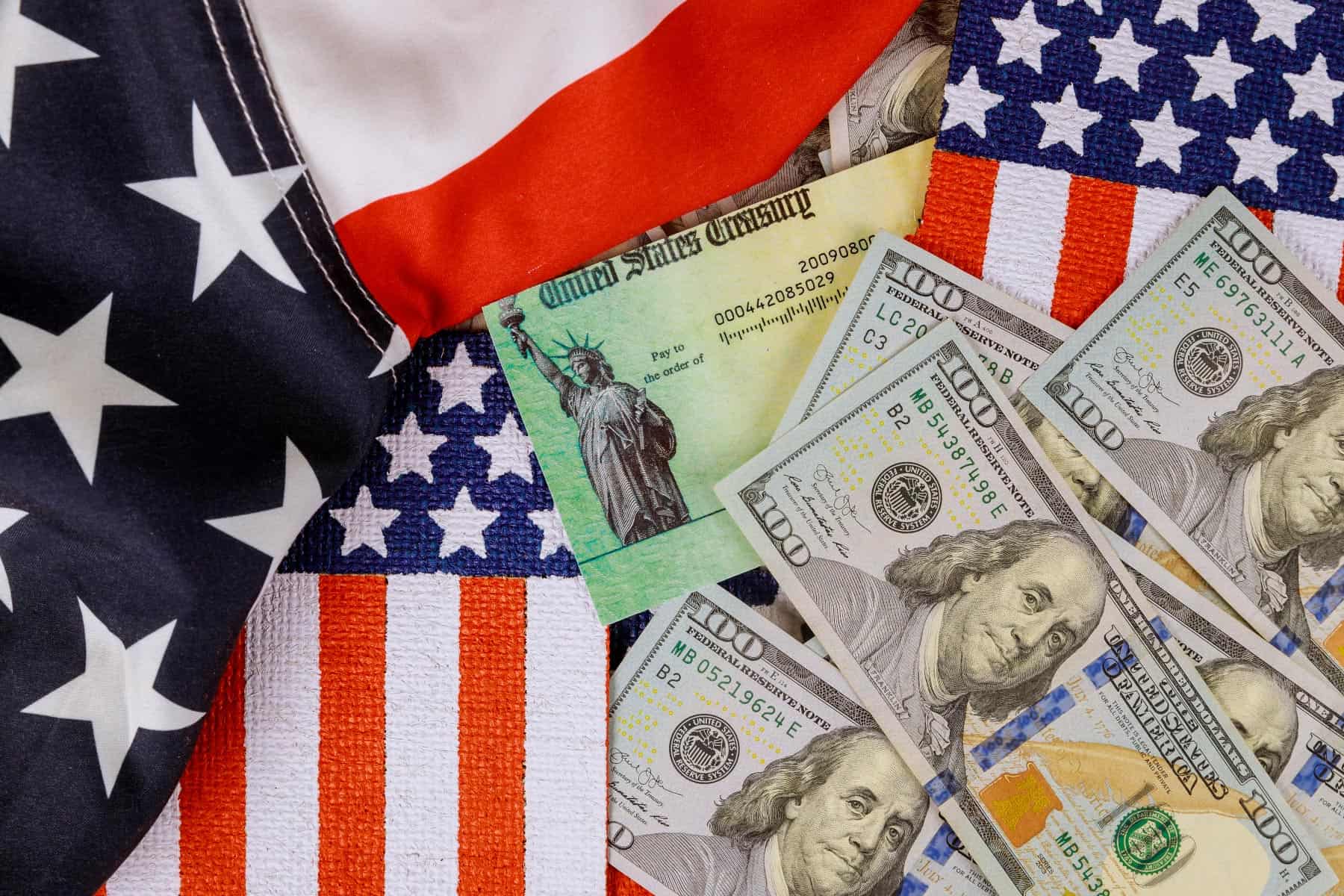 Cheques de entre 200 y 1000 Estados Unidos en Diciembre