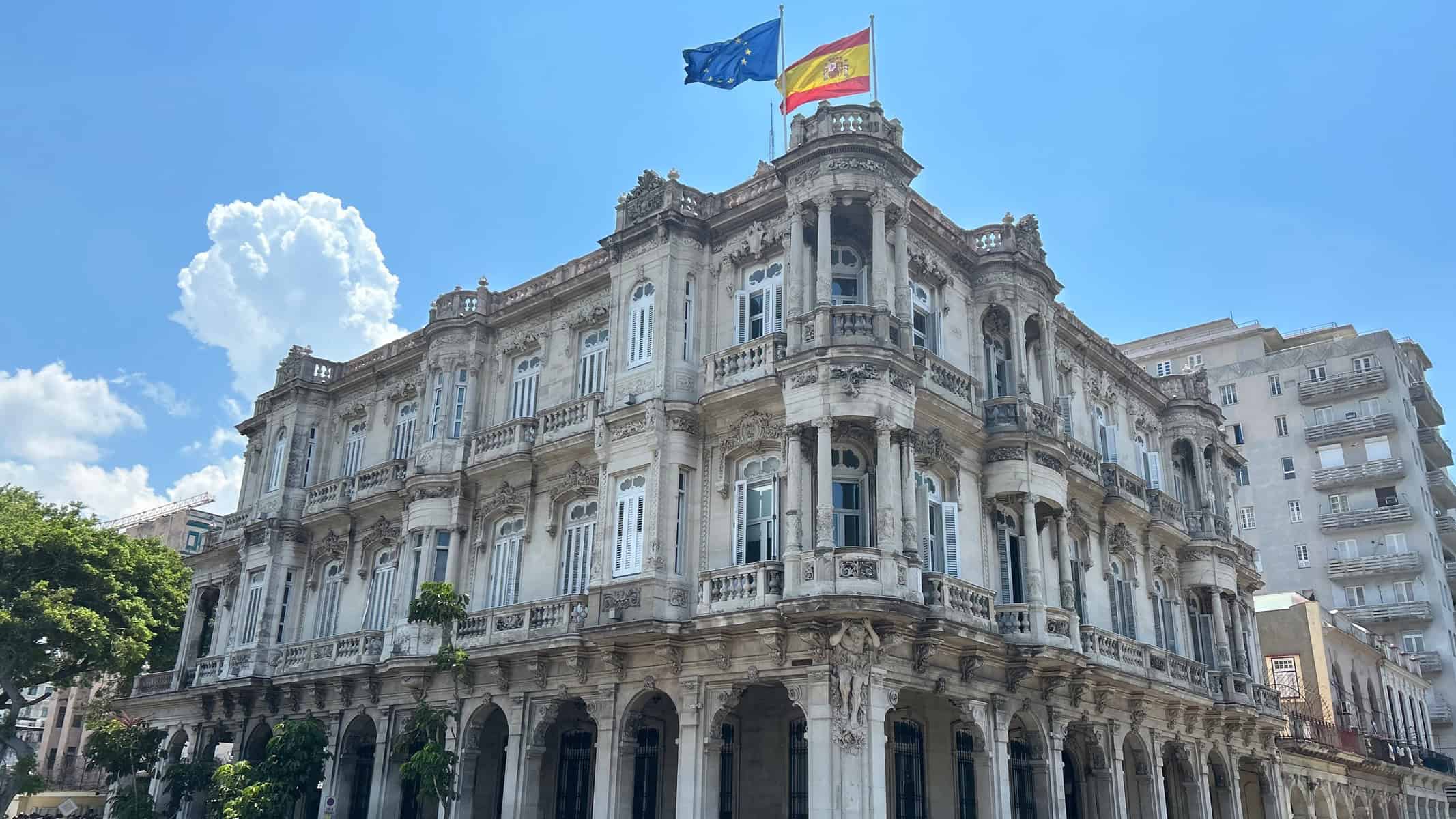 El Consulado de España en La Habana suspende citas de pasaportes