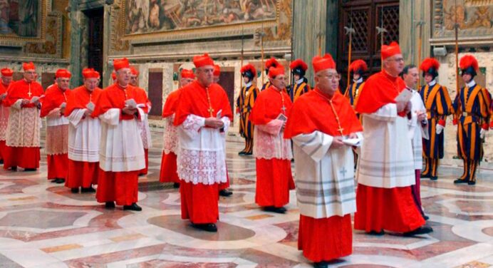 ¿Cómo se Elige un Papa? Claves del Histórico Ritual del Cónclave Vaticano