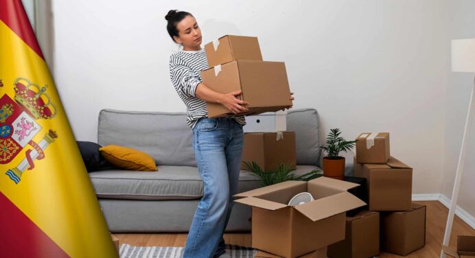 Cómo Alquilar un Piso en España: Requisitos Contratos y Estafas que Debes Evitar