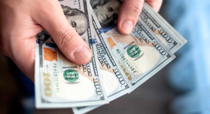 Cómo Comprar y Vender Dólares en Cuba a Partir de Hoy