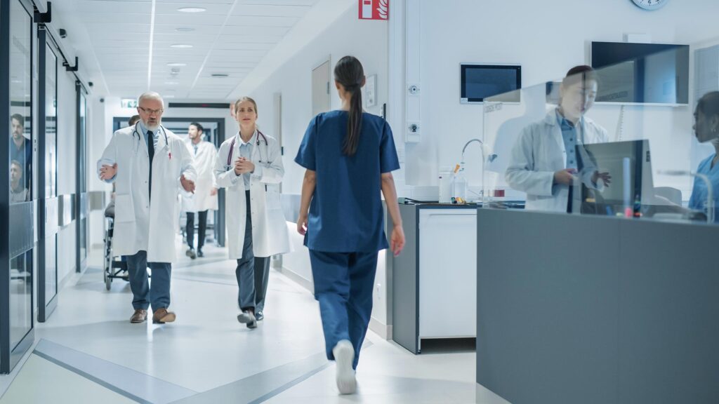 ¿Cómo Funciona el Sistema de Salud Público en España?
