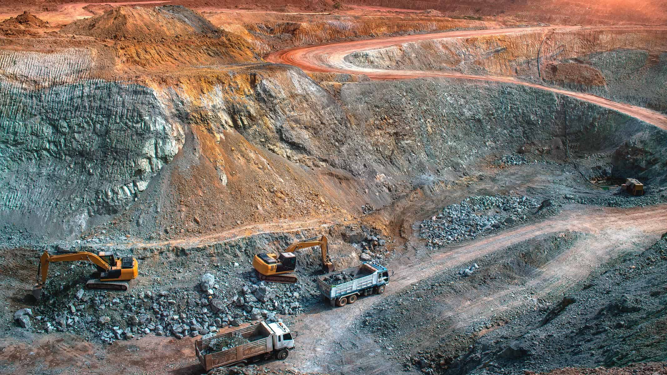 Compania Minera Australiana Extiende Proyecto de Explotación de Minas en Cuba