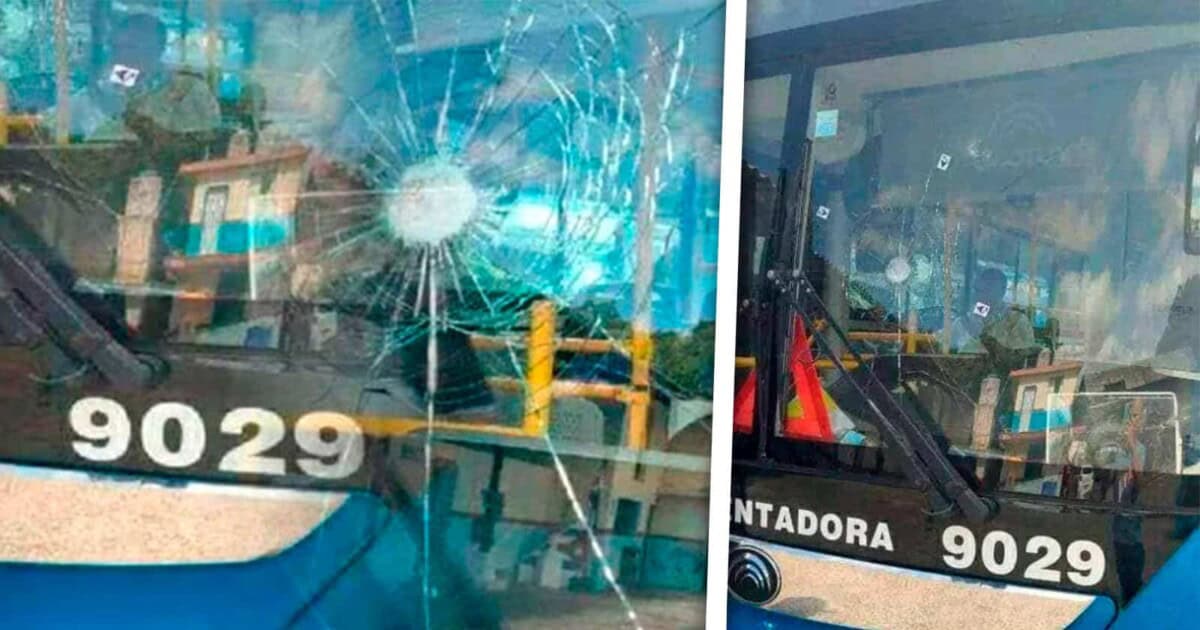 Continúa el Vandalismo: Otro Ómnibus Apedreado en la Capital Cubana