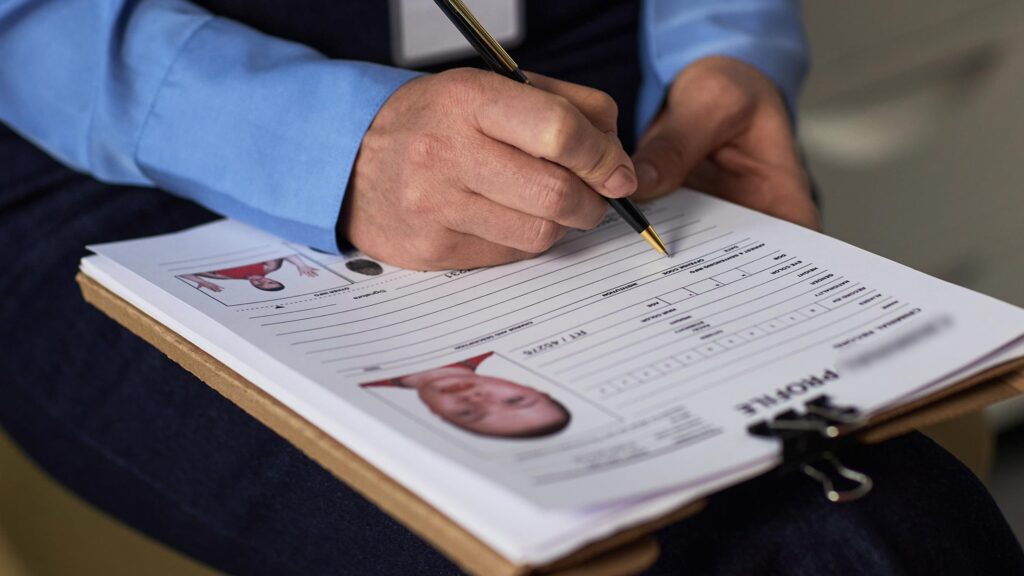 ¿Cuándo renovar la residencia en España?