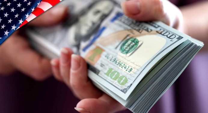 Cuánto Dinero Puedo Llevar al Entrar o Salir de EE.UU en 2026