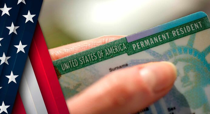 ¿Cuánto Tiempo Tarda en Llegar tu Green Card? Conoce los Plazos y las Posibles Demoras Luego de la Toma de Huellas