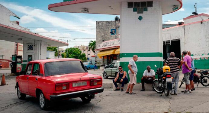 Cuba Autoriza la Importación Directa de Combustible por el Sector Privado 