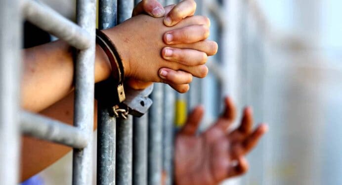 Cuba Comienza a Liberar Presos Tras Promesa de Excarcelación Masiva