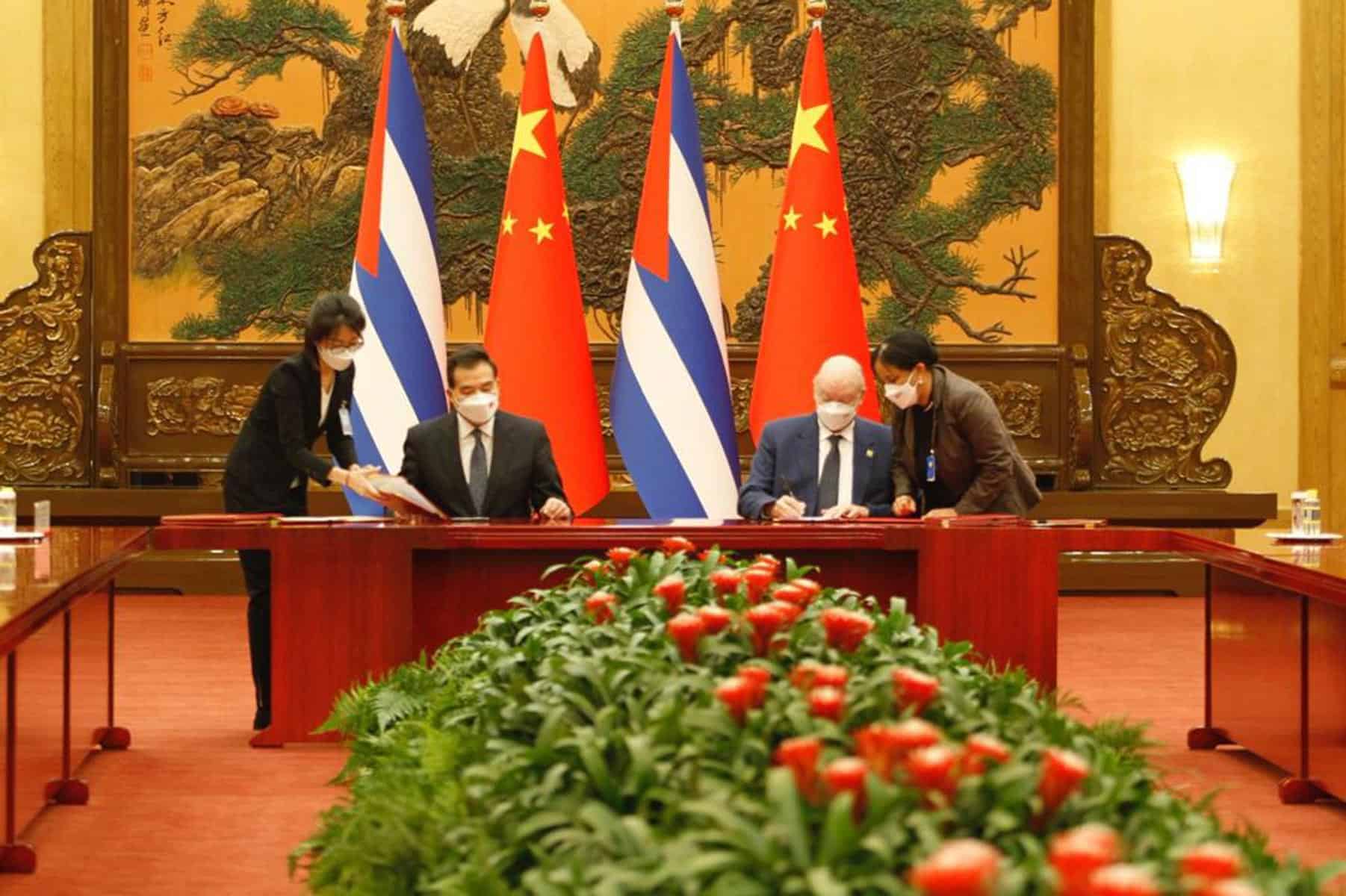 Cuba y China Firman Acuerdos de Cooperacion