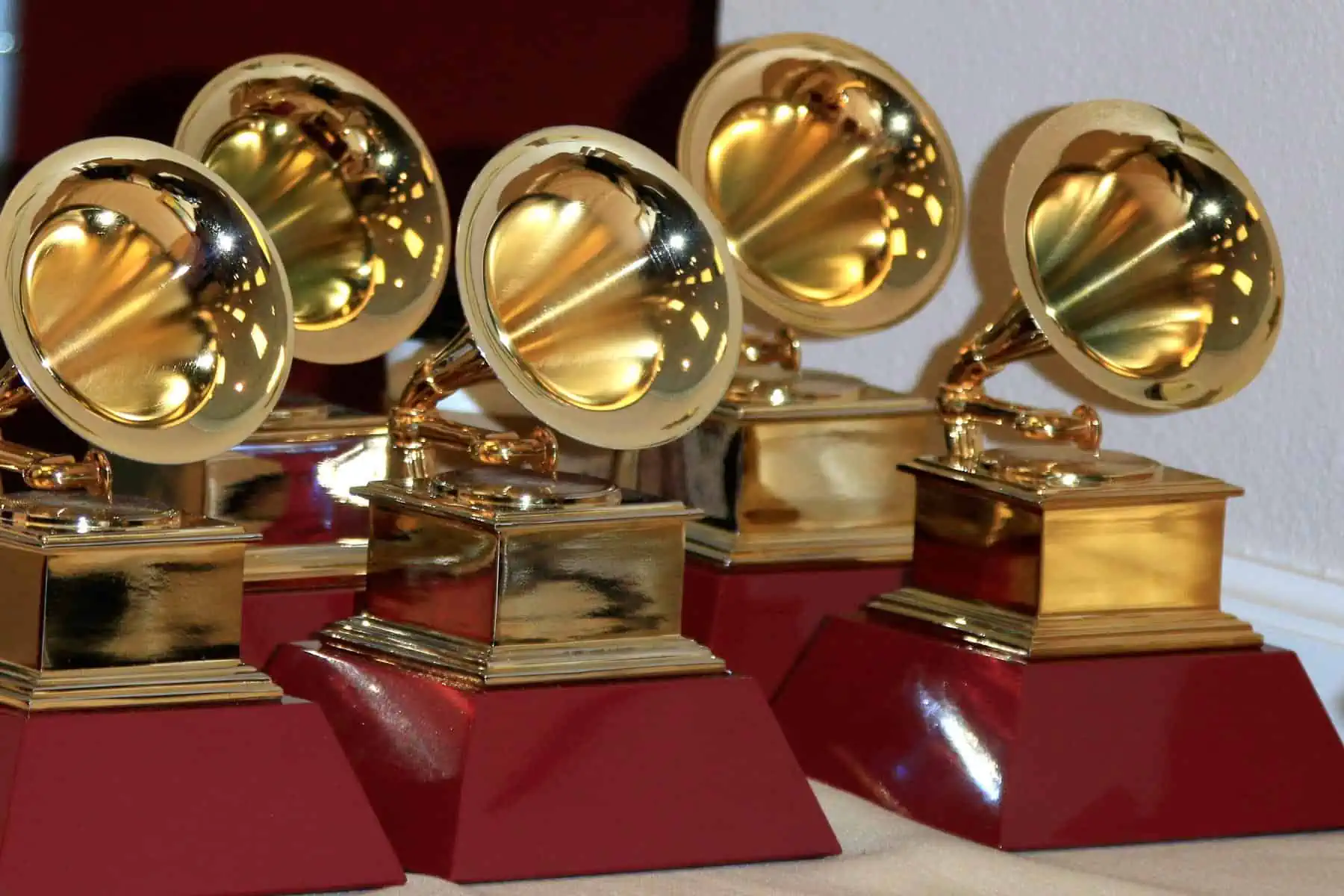 Cubanos Nominados a los Latin Grammy 2023