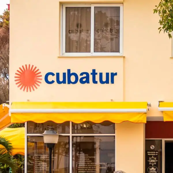 Cubatur Santiago Anuncia Nuevo Servicio de Bus Expreso