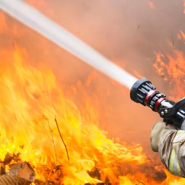 Cuerpo de Bomberos de Cuba Informa Medidas Para Prevenir Incendios de Motos Eléctricas