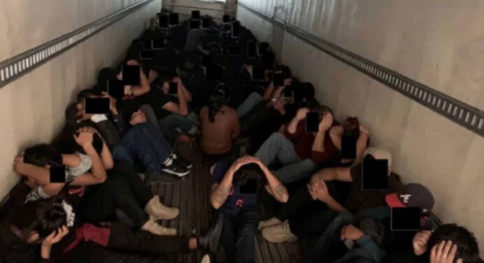 Detienen a Miembros de una Red de Tráfico de Migrantes hacia Estados Unidos