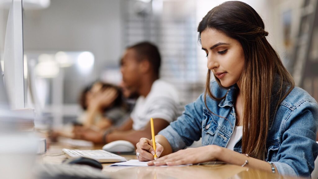 Diferencias entre becas completas, parciales y ayudas complementarias