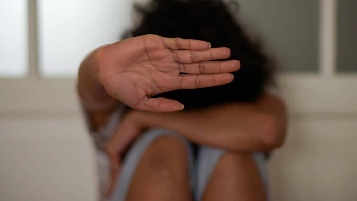 Dos Nuevas Víctimas de Feminicidio en Cuba: Una Menor de Edad y Una Madre Asesinada