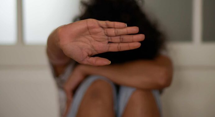 Dos Nuevas Víctimas de Feminicidio en Cuba: Una Menor de Edad y Una Madre Asesinada