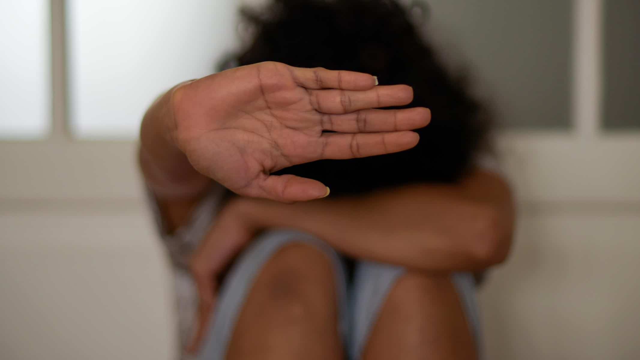 Dos Nuevas Víctimas de Feminicidio en Cuba: Una Menor de Edad y Una Madre Asesinada