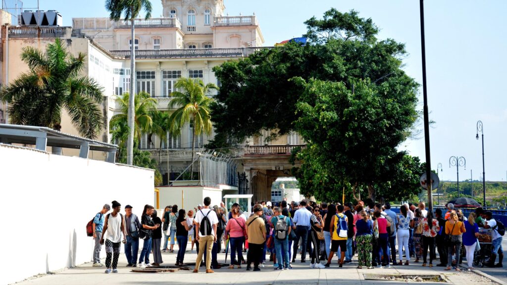 El Impacto en Cuba: ¿Qué Está Pasando en el Consulado de España en La Habana?