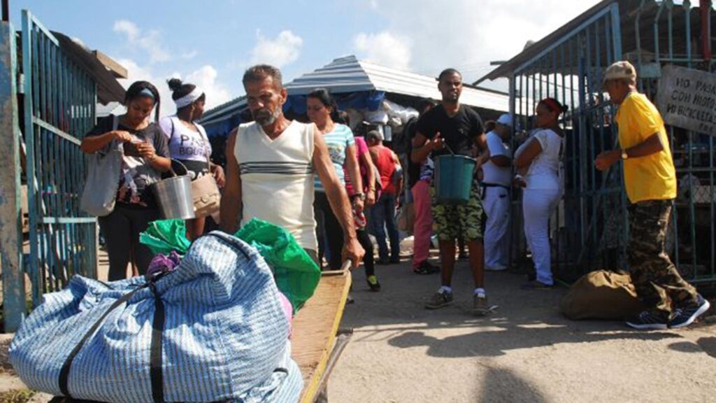 El mercado informal como principal abastecedor del país